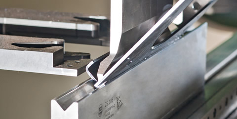 Гнем даже металл!