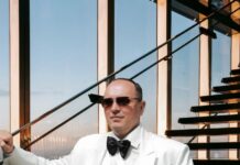 Адвокат разъяснил, кто будет платить если в ДТП водитель повредил столб освещения или поломал бордюр